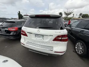 Mercedes-Benz M Class ML350 4MATIC 4dr SUV AWD (3.5L 6cyl 7A) 2015