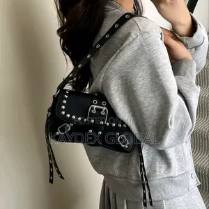 Trendy Lady's Handbag