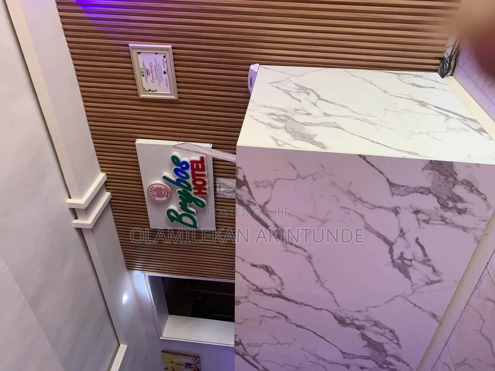 Receptionist, Hotel