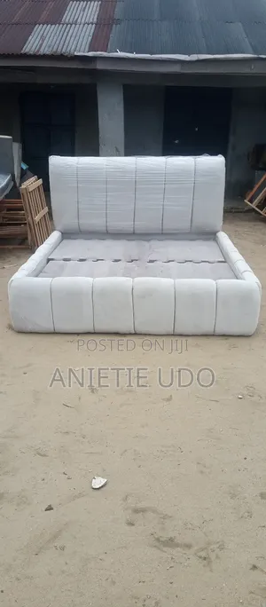 New York Model Bed