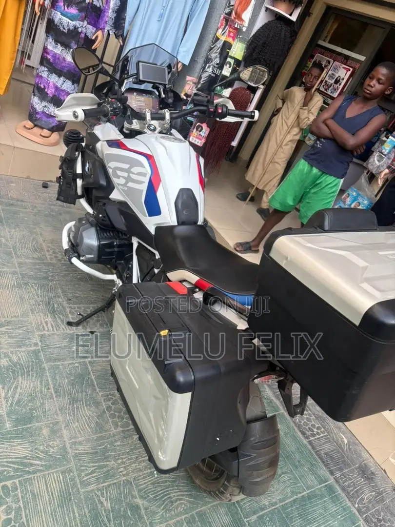 BMW R1250GS 2024 White