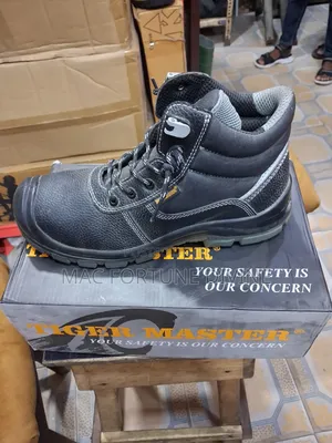 Tiger Master Safety Shoes