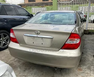 Toyota Camry 2003 Gold