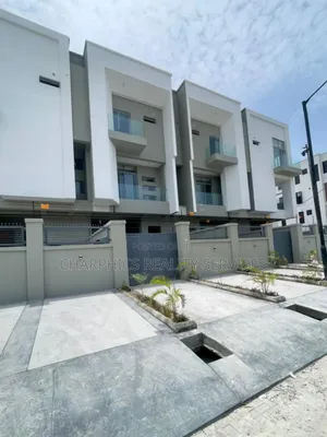 3bdrm Duplex in Lekki Phase 1 for sale