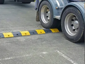 50mm Rubber Speedbumps With Cat Eyes