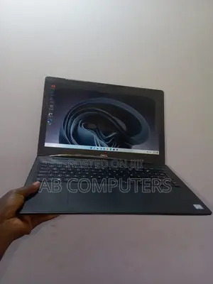 Laptop Dell 8GB Intel Core i5 HDD 1T