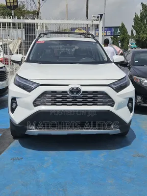 Toyota RAV4 Limited AWD 2023 White