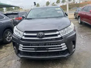 Toyota Highlander 2018 Gray