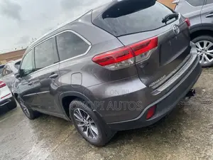 Toyota Highlander 2018 Gray
