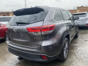 Toyota Highlander 2018 Gray
