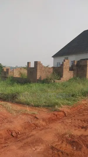 Spacious 3 Bedroom Bungalow With Penthouse in Wealdom Garden Phase 1