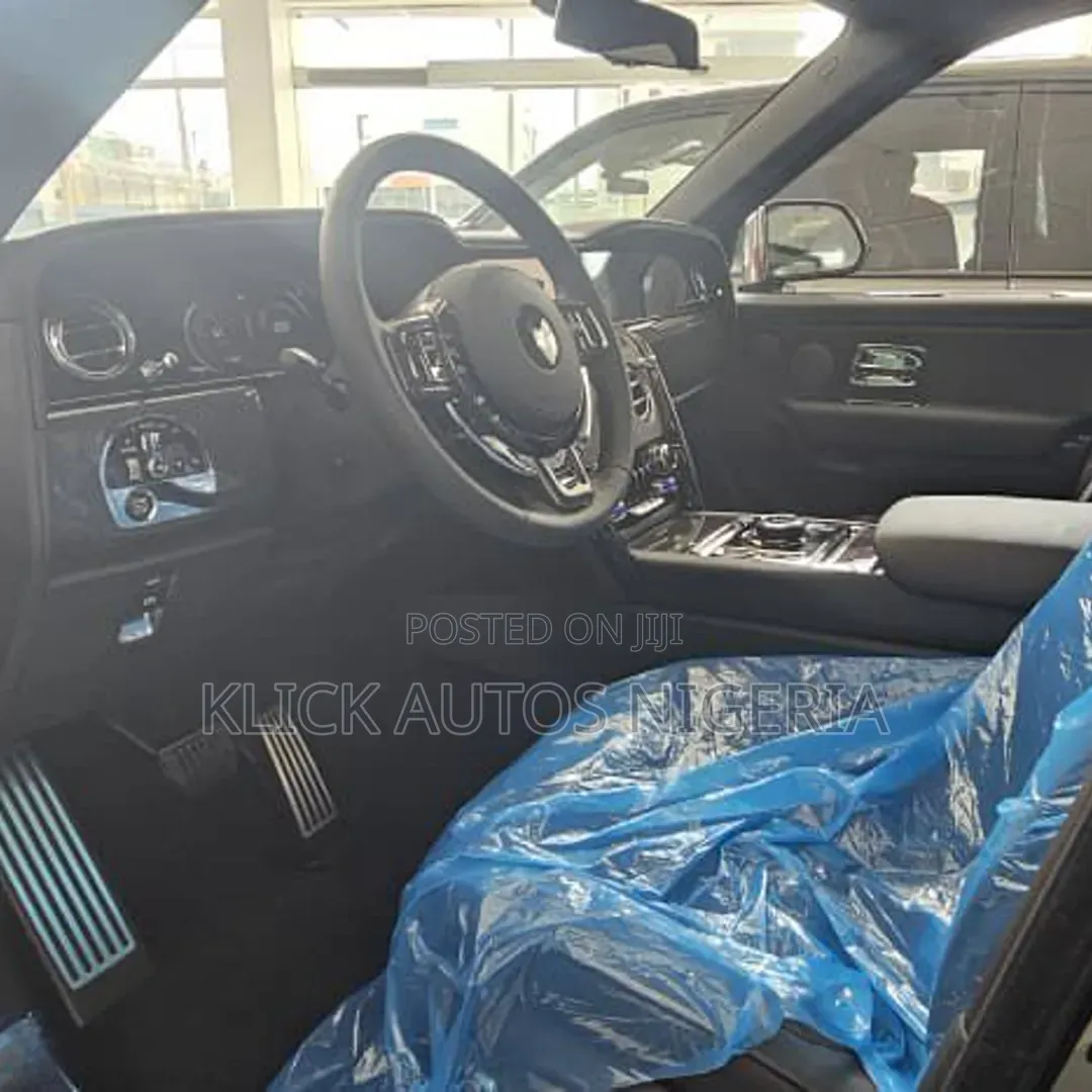 New Rolls-Royce Cullinan Black Badge 2026 Black