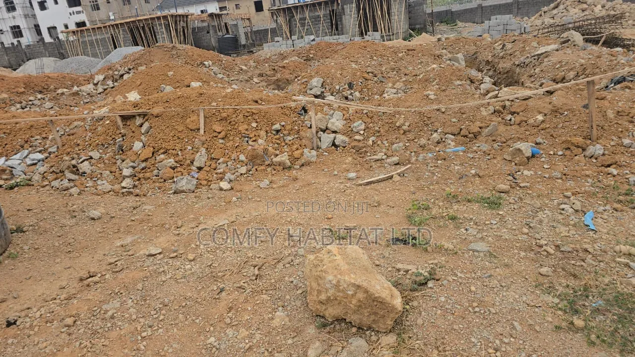 Duplex Plot for 5 Bedroom Fully Detached Duplex