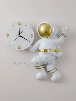 Wall Clock Statue