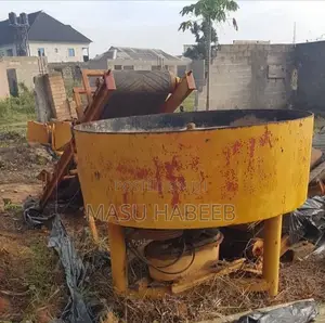 Giant Mixer Machine