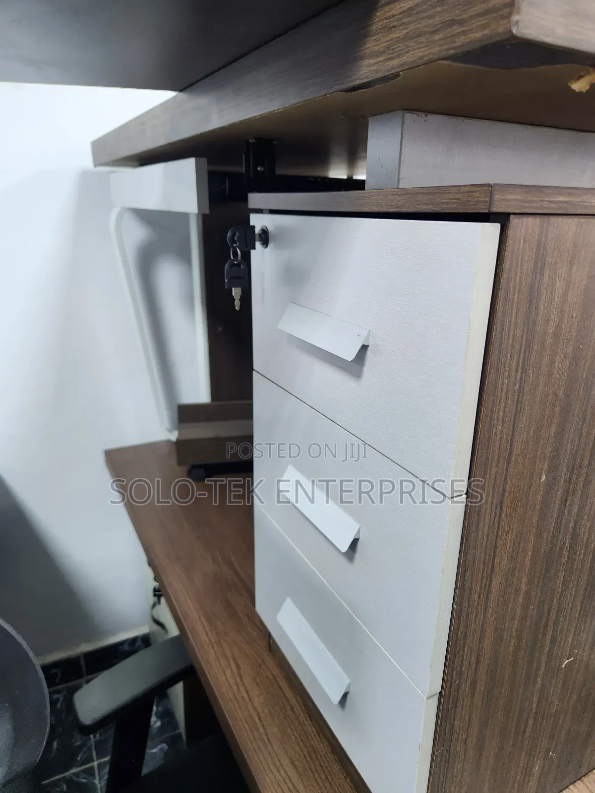 Gaming Table With Drawer