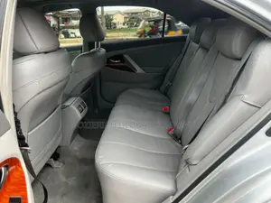 Toyota Camry XLE V6 4dr Sedan (3.5L 6cyl 6AM) 2009 Silver