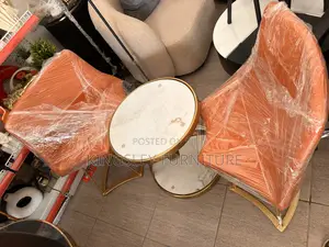 U and I Sit and Table