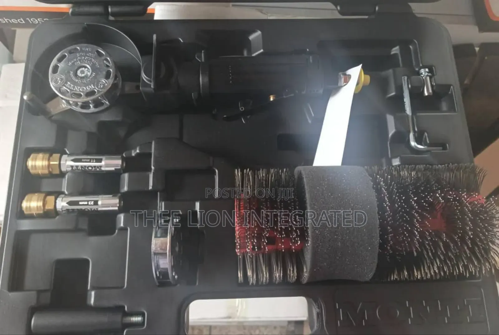Bristle Blower
