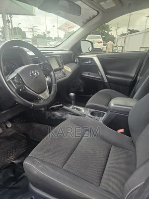 Toyota RAV4 XLE AWD (2.5L 4cyl 6A) 2016 Blue