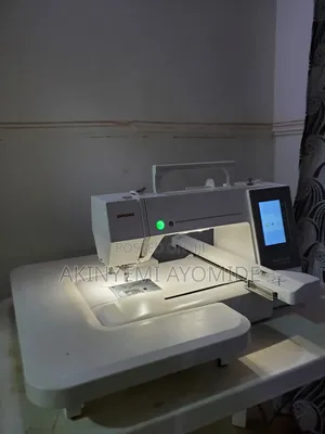 Janome 550e Monogram Machine