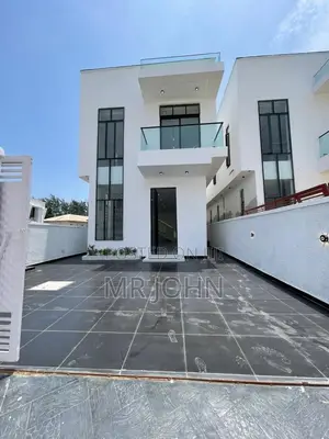 5bdrm House in De Man Pr, Lekki for sale