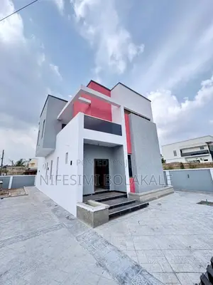 4bdrm Duplex in Carlton Gate Estate, for sale