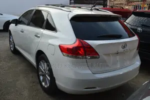 Toyota Venza 2010 White