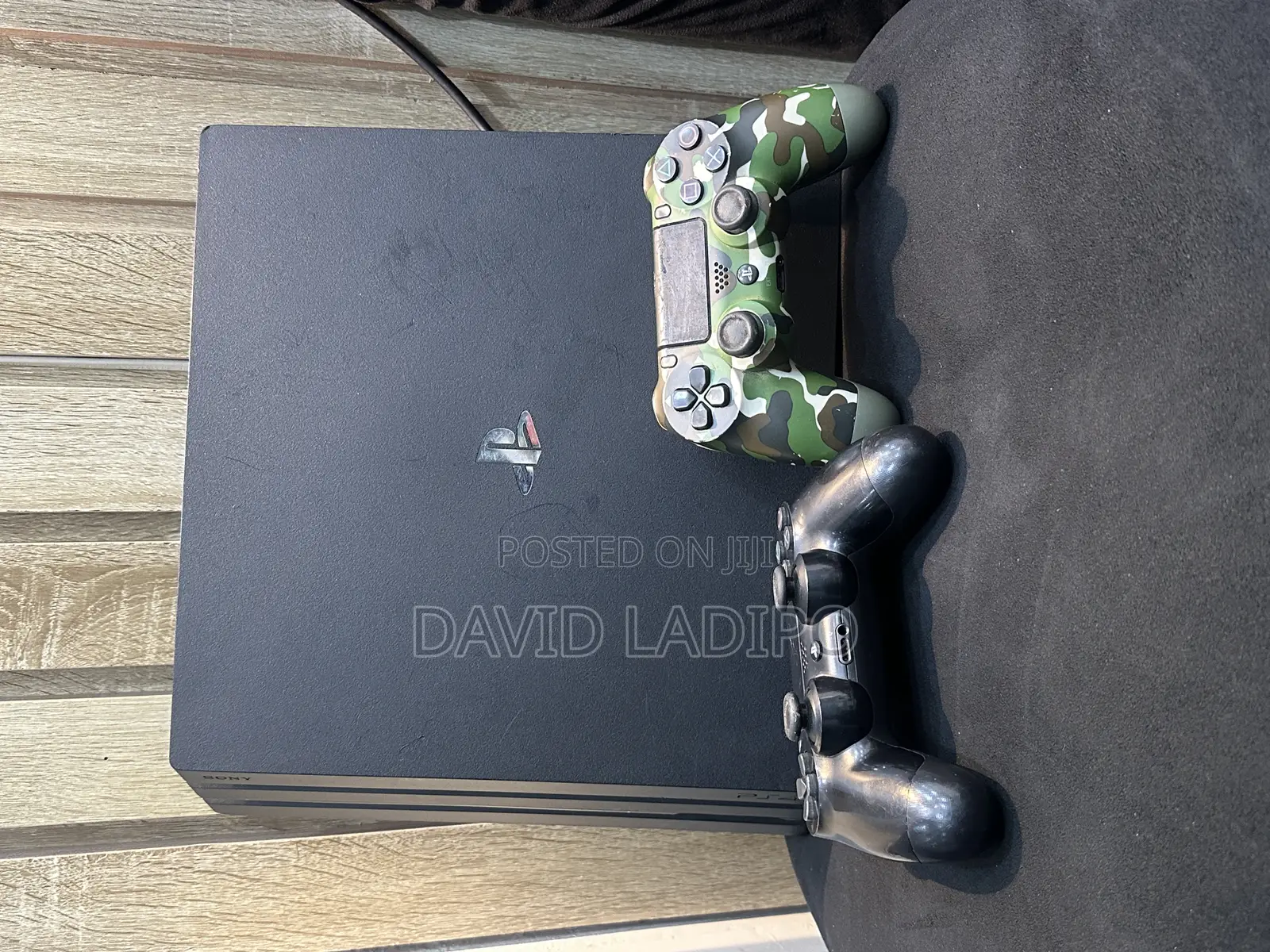 Ps 4 Pro With Pads