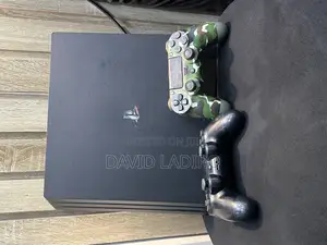 Ps 4 Pro With Pads