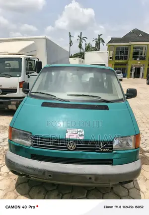 Volkswagen Transporter 1999 Green