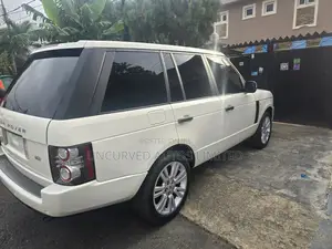 Land Rover Range Rover Vogue 2011 White