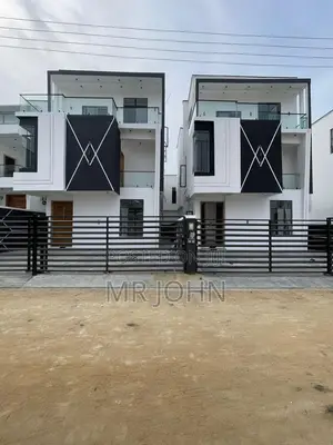 5bdrm House in De Man Pr, Lekki for sale
