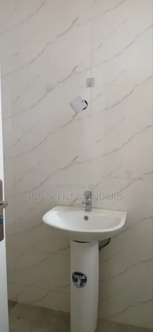 2bdrm Apartment in Custom Estate, Kubwa for rent