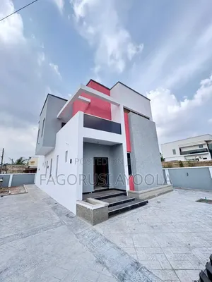 4bdrm Duplex in Carlton Gate Estate for sale