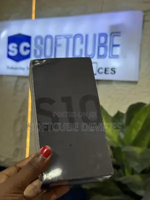 New Samsung Galaxy S10 128 GB Black
