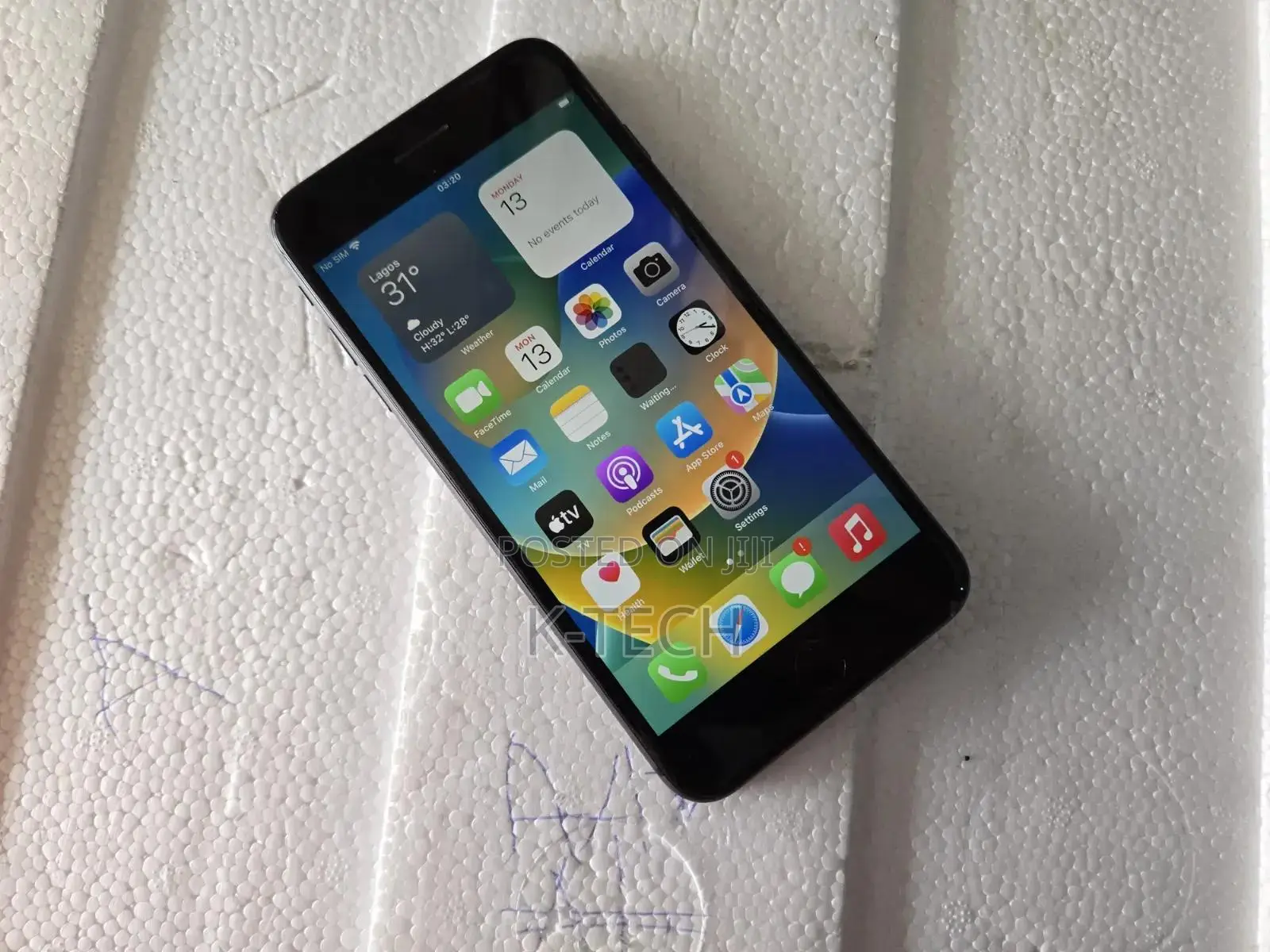 Apple iPhone 8 Plus 64 GB Black
