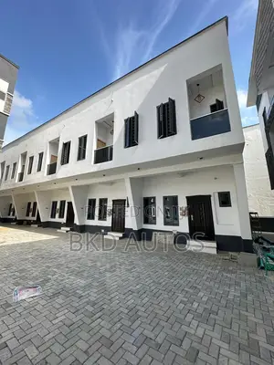 3bdrm Duplex in Ilaje for sale