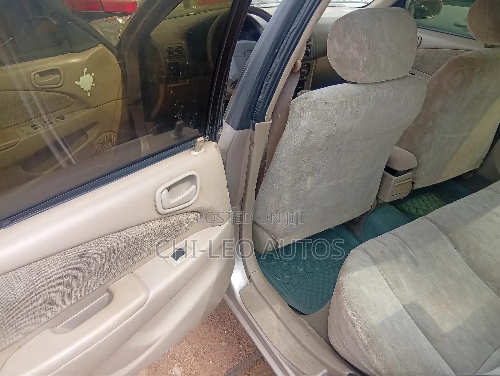Toyota Corolla 2000 Gold