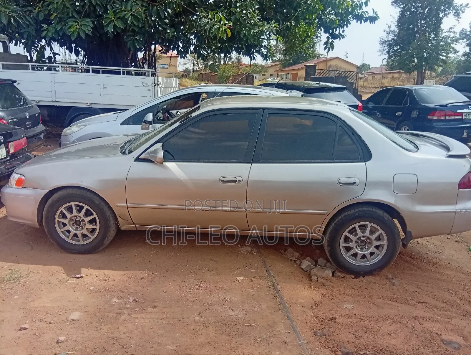 Toyota Corolla 2000 Gold