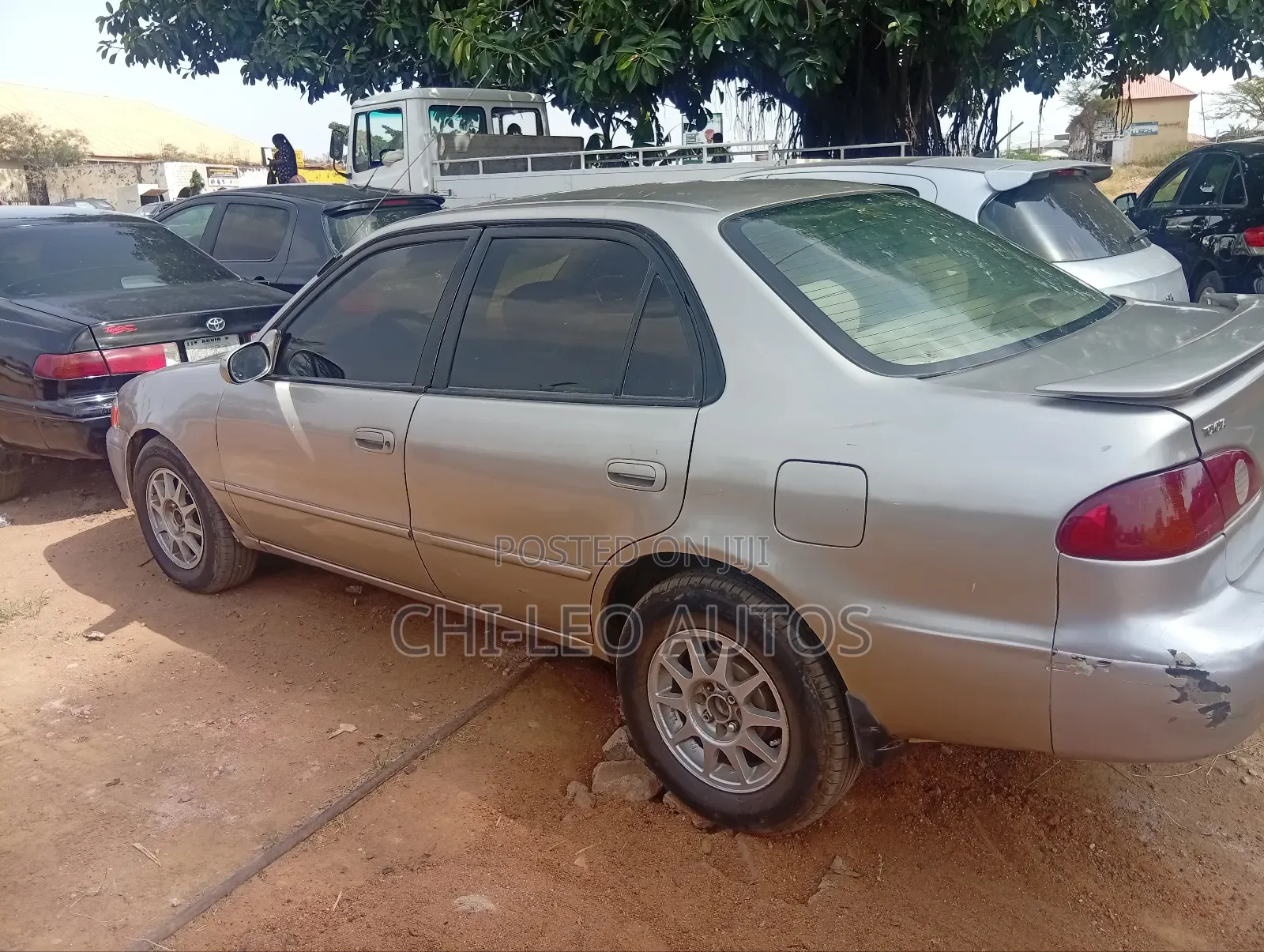 Toyota Corolla 2000 Gold