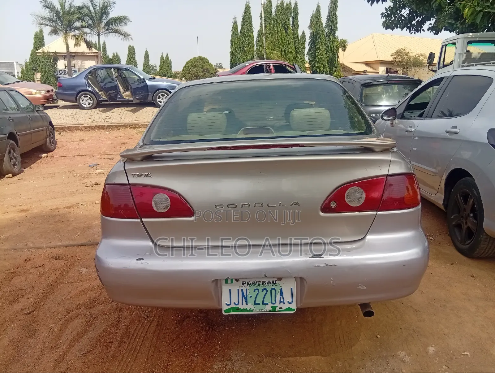 Toyota Corolla 2000 Gold