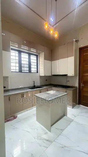 4bdrm Duplex in Light Estate, Agungi for rent