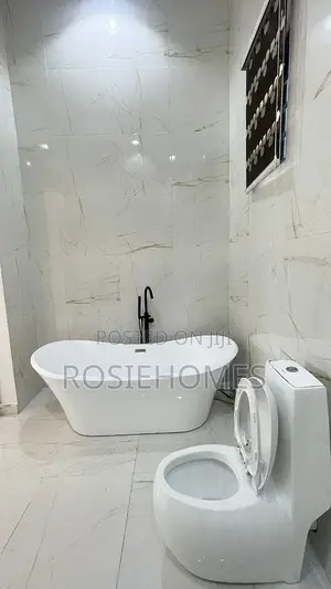 4bdrm Duplex in Light Estate, Agungi for rent