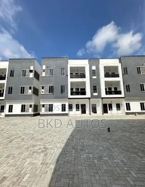 3bdrm Apartment in Ilaje / Lekki for sale