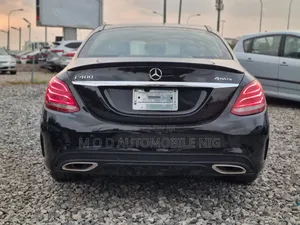 Mercedes-Benz C400 4Matic AWD Sedan (3.0L V6 7A) 2015 Black
