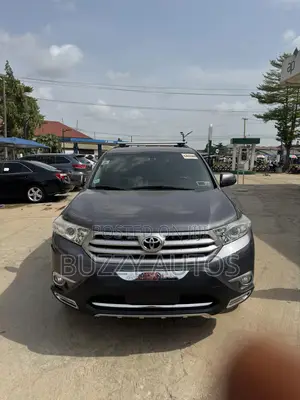 Toyota Highlander Limited 2012 Gray