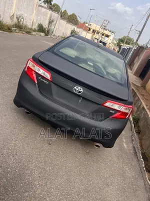 Toyota Camry SE V6 4dr Sedan (3.5L 6cyl 6A) 2012 Black