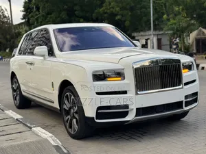 Rolls-Royce Cullinan Base 2021 White