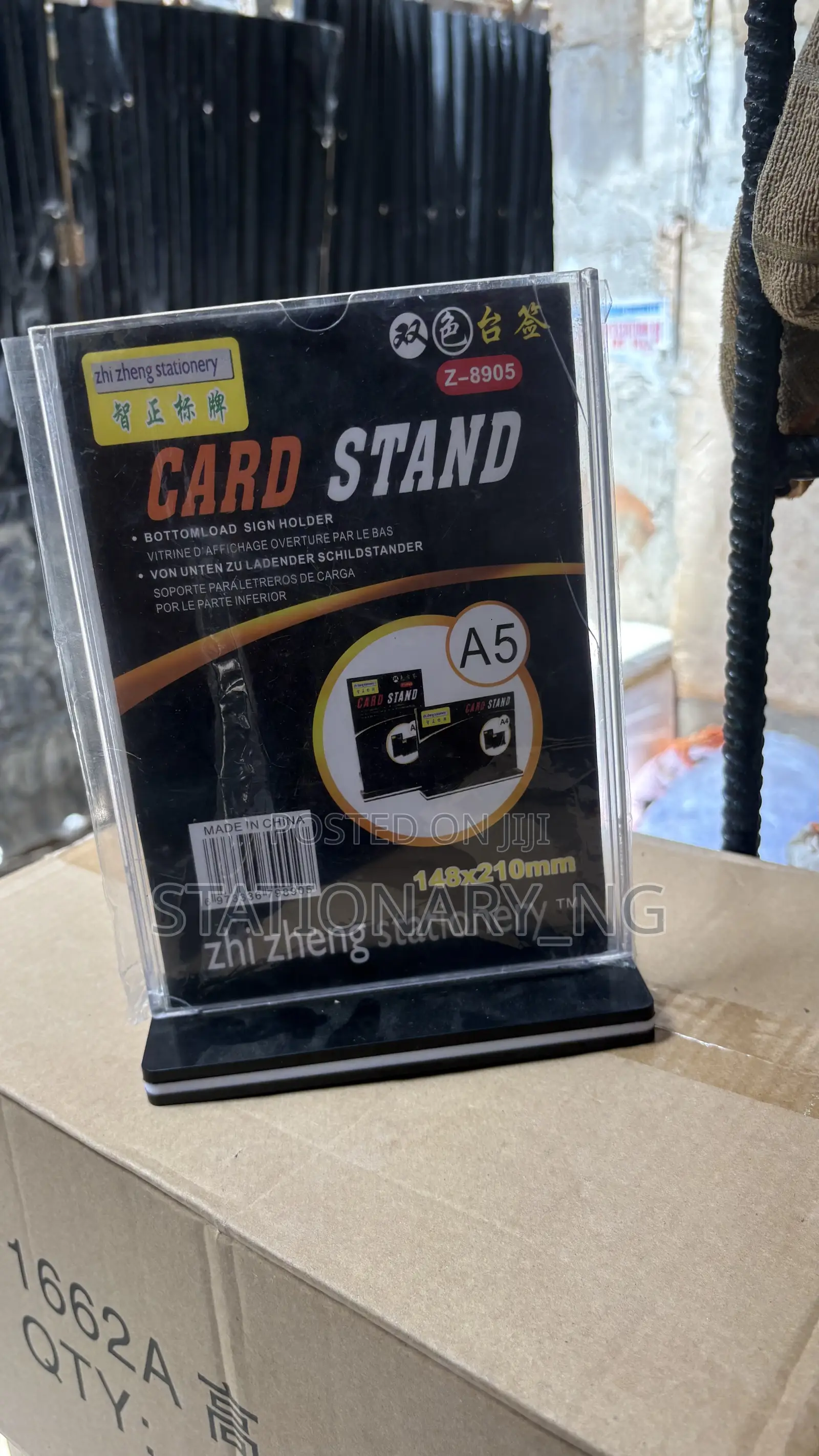 Desktop Card Stand